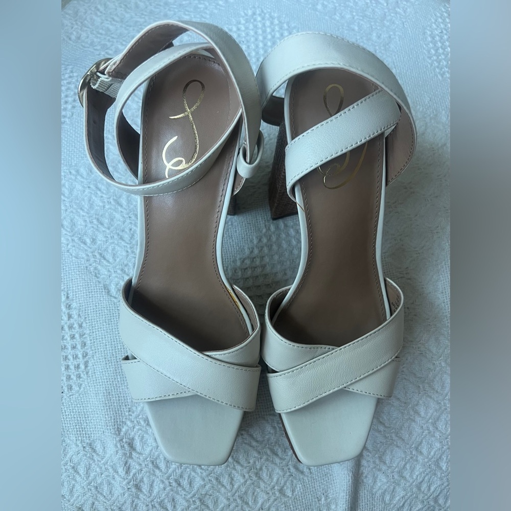 Elegant Cream Women's Sandals